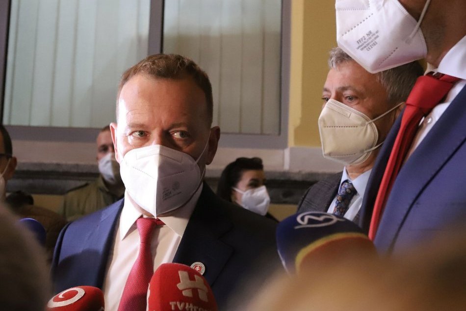 Ilustračný obrázok k článku Kollár otáča: Reformu nemocníc podporí s jednou podmienkou