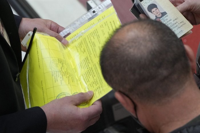 Ilustračný obrázok k článku Mastná pokuta alebo BASA: Ukrajina chce zaviesť tresty za falšovanie covid pasov