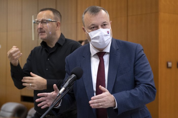 Ilustračný obrázok k článku Vláda odklepla ZMENY v sociálnom poistení. Čo všetko sa zmení?