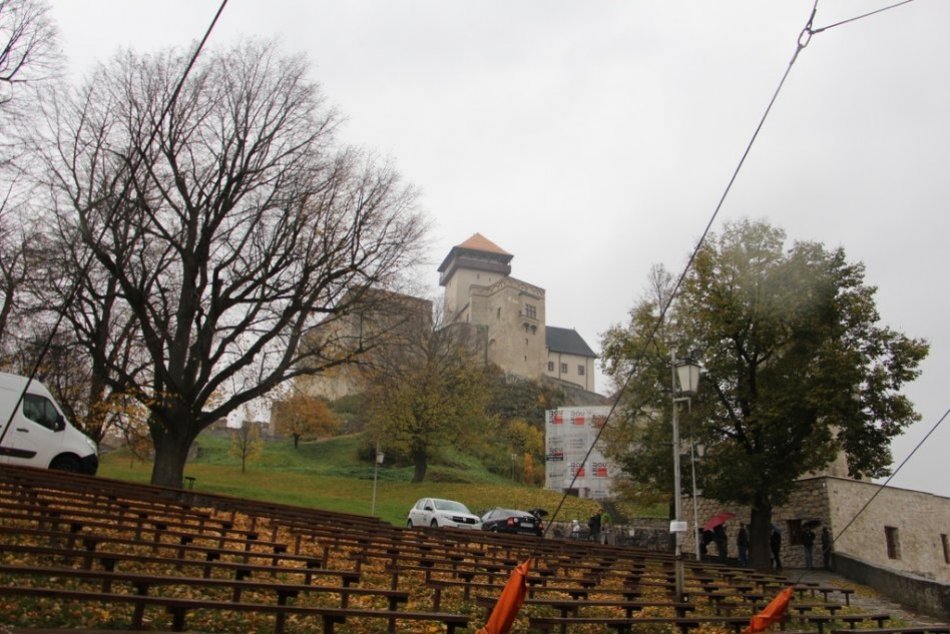 Ilustračný obrázok k článku Z Trenčianskeho hradu na ministerstvo: Začal finálny boj o hlavné mesto kultúry