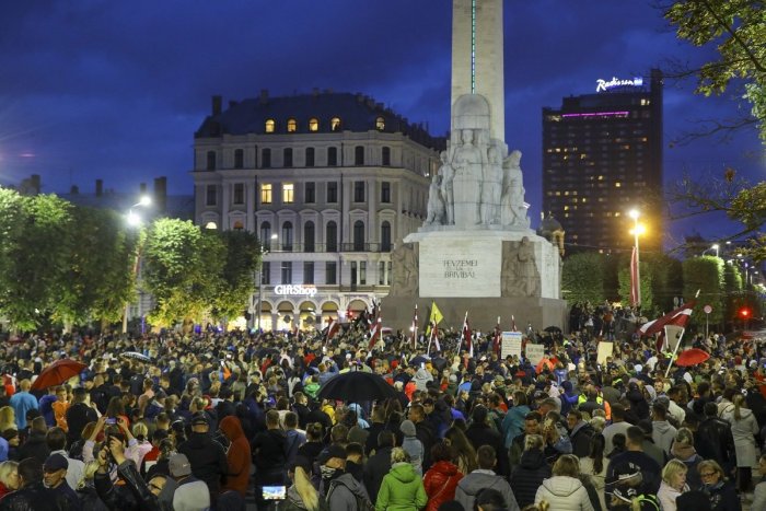 Ilustračný obrázok k článku Štát v EÚ prijal tvrdý zákon: Nezaočkovaných ľudí môžu prepustiť z práce!