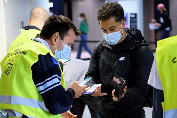 Ilustračný obrázok k článku Pripravte sa na ZMENU: Do práce a prevádzok vás bez očkovania alebo testu NEPUSTIA!