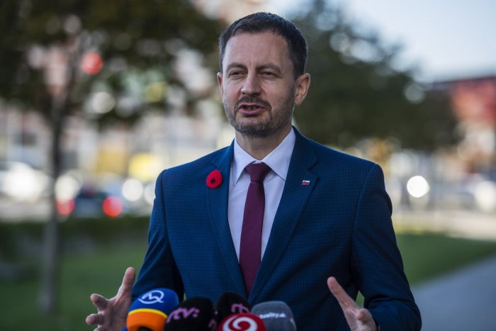 Ilustračný obrázok k článku ZMENA pri pandemickej PN: Dávka sa vracia na štandardnú úroveň! Budú očkovaní ZVÝHODNENÍ?