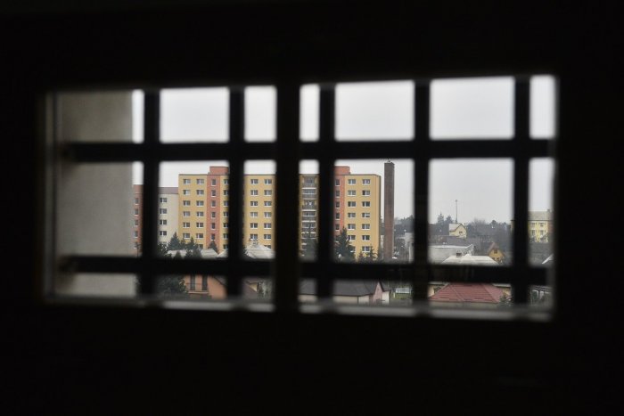 Ilustračný obrázok k článku Teror v cele: Spoluväzňa nútil k sexuálnemu uspokojovaniu, dostal ďalších 10 rokov