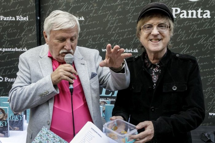 Ilustračný obrázok k článku Mekyho smrť zasiahla aj Kamila Peteraja: Chcel vytvoriť pesničku na jeho 70-tku!