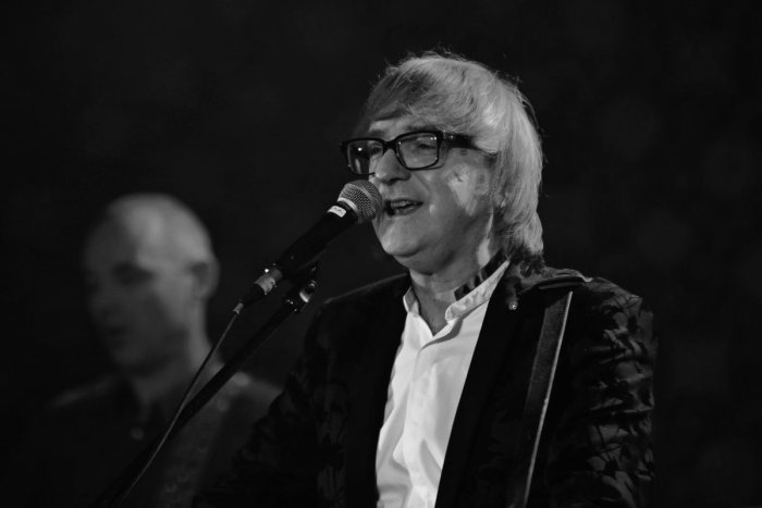 Ilustračný obrázok k článku Obrovská rana pre hudobný svet: Zomrel legendárny spevák Miroslav Žbirka