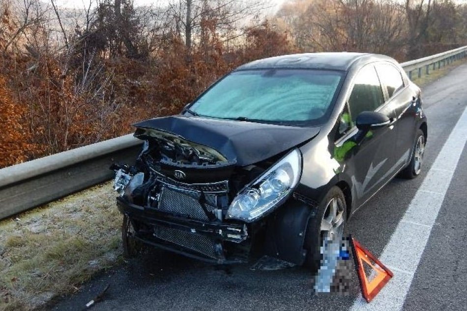 Ilustračný obrázok k článku Na obchvate Bystrice zasahujú všetky záchranné zložky: Došlo k nehode štyroch áut