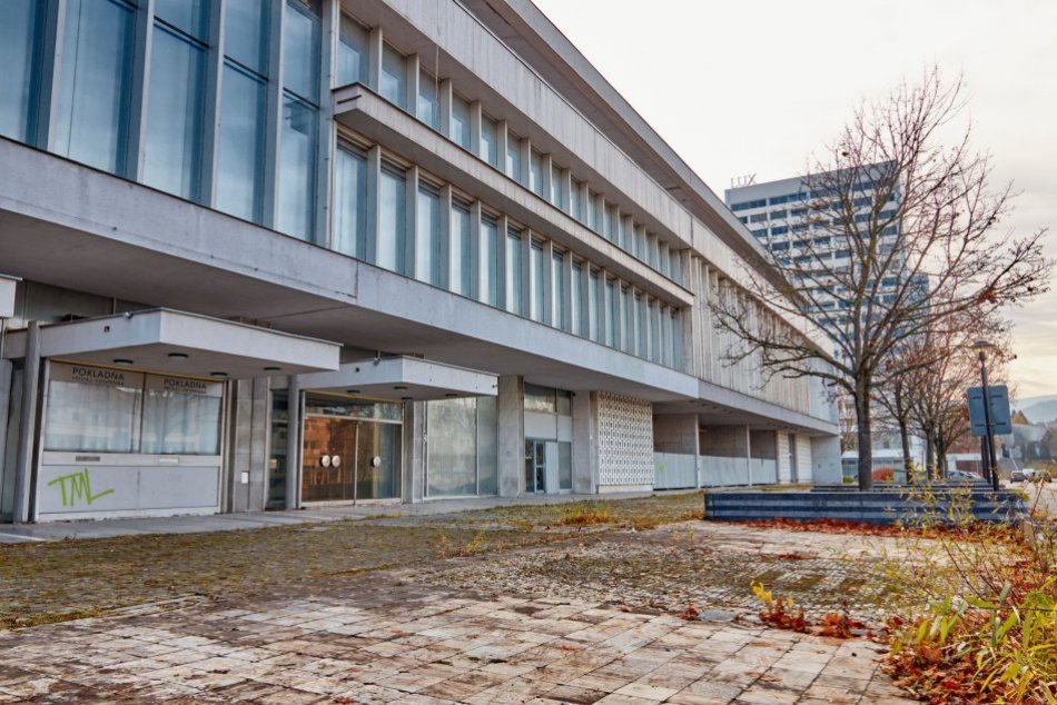 Ilustračný obrázok k článku Vznikne v DOME KULTÚRY nové divadlo? Kraj ZAREAGOVAL na verejnú VÝZVU