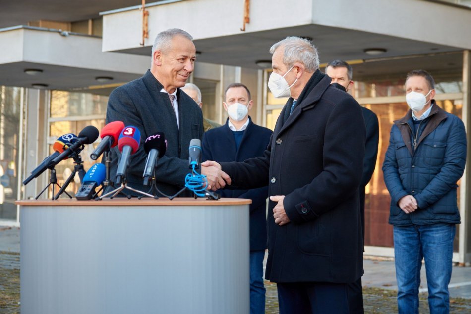 Ilustračný obrázok k článku Bystrica a kraj založia obchodnú spoločnosť: Prvými konateľmi budú Nosko a Lunter