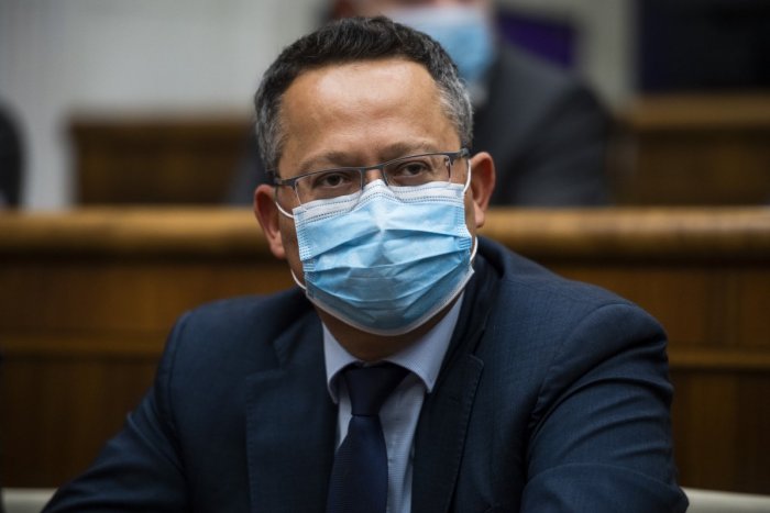 Ilustračný obrázok k článku Matovič to schytal aj od Smeru: Minister zavádza a robí si predvolebnú kampaň