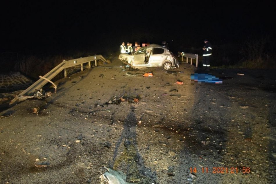 Ilustračný obrázok k článku Tragická nehoda uzavrela cestu pri Zvolene: Vyžiadala si jeden ľudský život