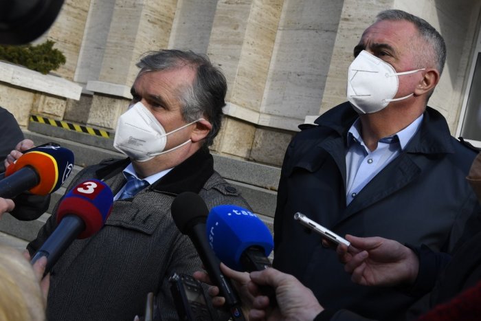 Ilustračný obrázok k článku Riaditelia nemocníc bijú na poplach: Zdravotníci sú unavení, demotivovaní a nezaplatení!