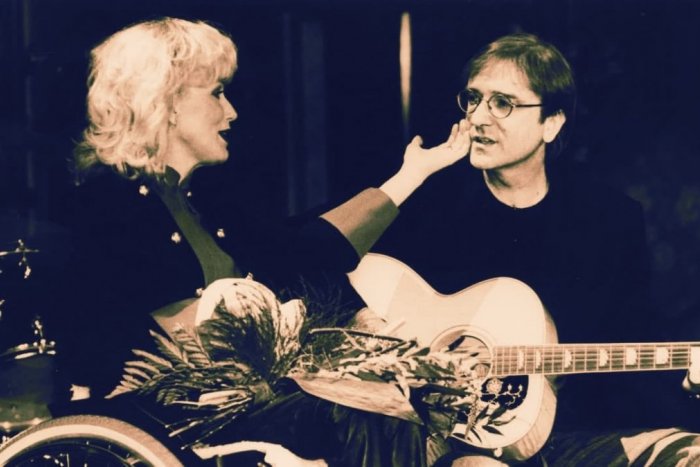 Ilustračný obrázok k článku ODKAZ Mariky Gombitovej do neba: Drahý Meky, nechávaš ma tu blúdiť v slepých uličkách...