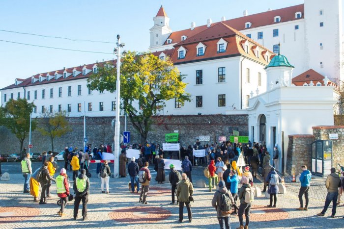 Ilustračný obrázok k článku Hlavné mesto bude počas sviatku "hore nohami": Ako je pripravená polícia?