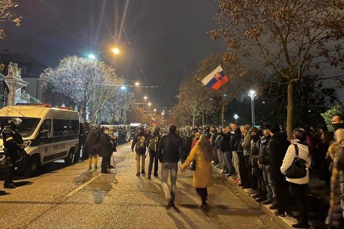 Ilustračný obrázok k článku Ako dopadli PROTESTY? Pyrotechnika, zablokovaná doprava aj zranení policajti! FOTO