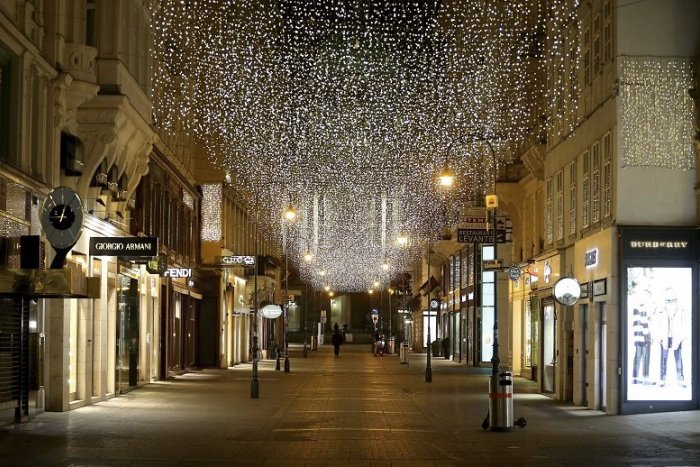 Ilustračný obrázok k článku Radikálny krok Rakúska: Zavádza celoštátny lockdown a od februára aj POVINNÉ očkovanie!