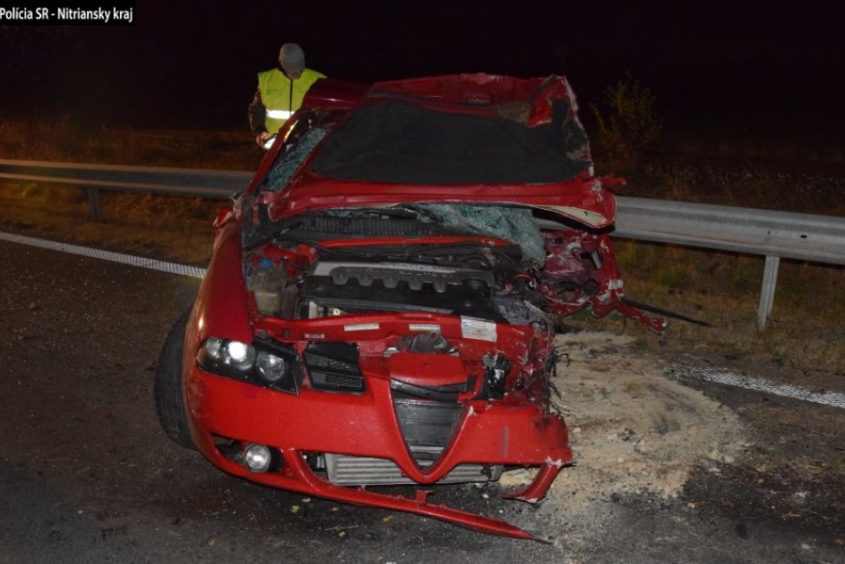 Ilustračný obrázok k článku Tragická nehoda v Nitrianskom kraji: Mladý vodič vpálil do autobusu, nemal šancu, FOTO