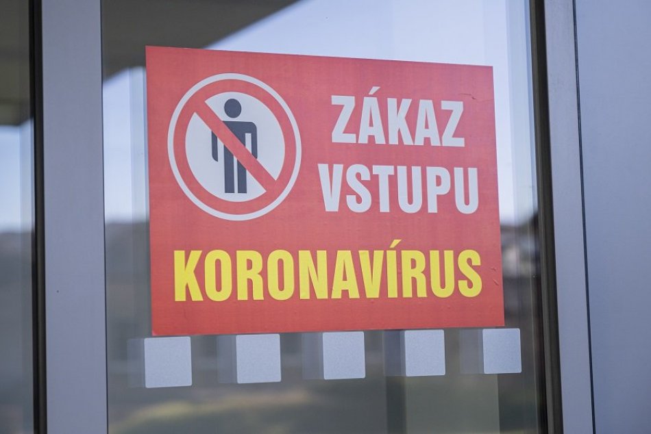 Ilustračný obrázok k článku Riaditeľ popradskej nemocnice otvorene: Situácia je kritická, zdravotníci sú na pokraji síl