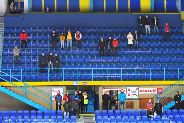 Ilustračný obrázok k článku Prísne opatrenia môžu ZDEVASTOVAŤ slovenský šport: PREŽIJE hokejová liga lockdown?