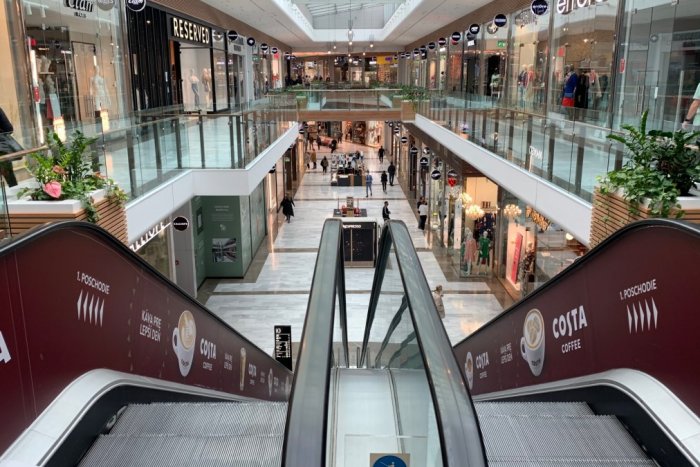 Ilustračný obrázok k článku ZÚFALÍ obchodníci o zákaze nedeľného predaja: Štát na tom STRATÍ a ľudia prídu o PRÁCU!