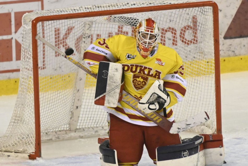 Ilustračný obrázok k článku Mrzuté pre Duklu Trenčín: Druhýkrát za sebou stratila body v úplnom závere