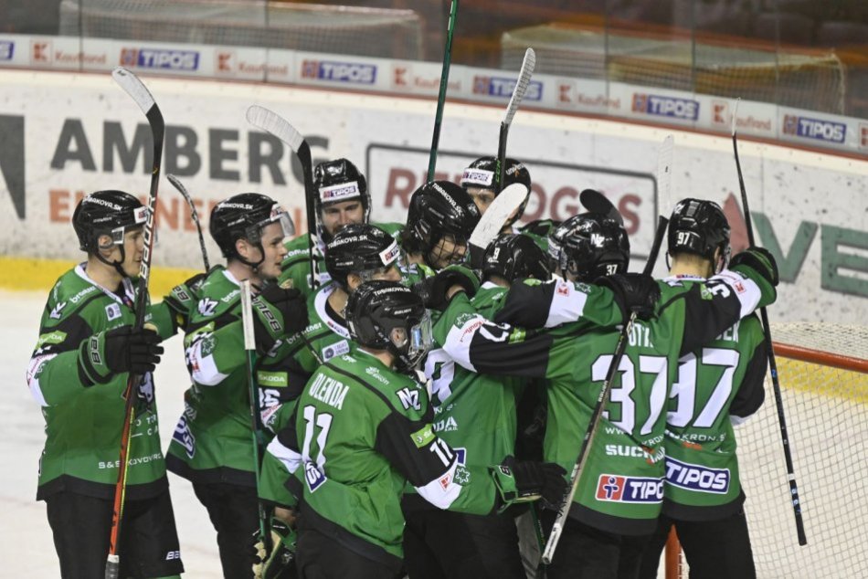 Ilustračný obrázok k článku Nové Zámky na domácom ľade úspešné: Košiciam strelili štyri góly