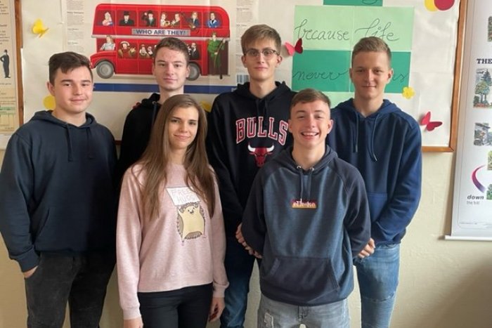 Ilustračný obrázok k článku Gymnazisti zo Zlatých Moraviec vyhrali krajskú jazykovú súťaž a naučili sa 71 slovíčok