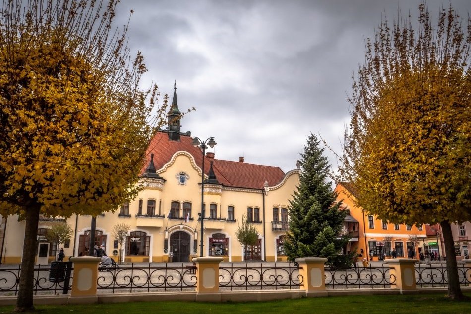 Ilustračný obrázok k článku Topoľčianska radnica oslavuje 110 rokov: Pripravila Deň otvorených dverí!