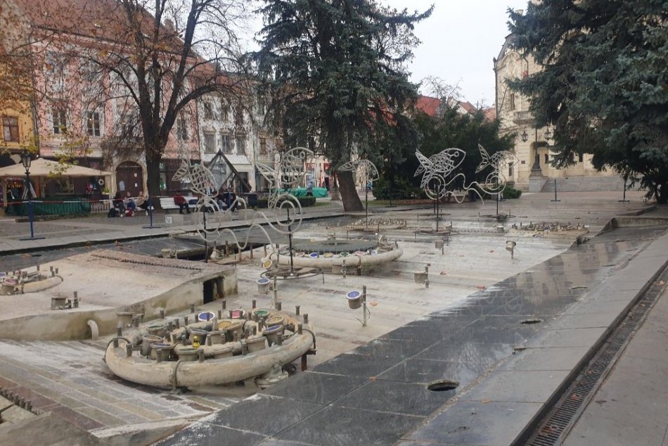 Ilustračný obrázok k článku Rozsvietenie vianočnej výzdoby počas LOCKDOWNU a zákaz vychádzania v Košiciach!