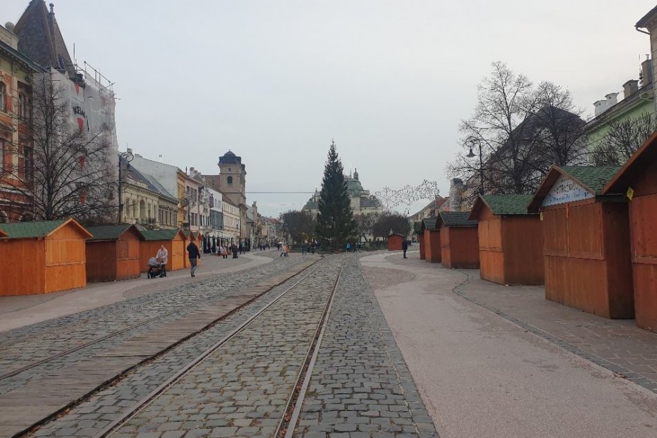 Ilustračný obrázok k článku Mestá rušia vianočné trhy. V Košiciach ich len ODLOŽILI