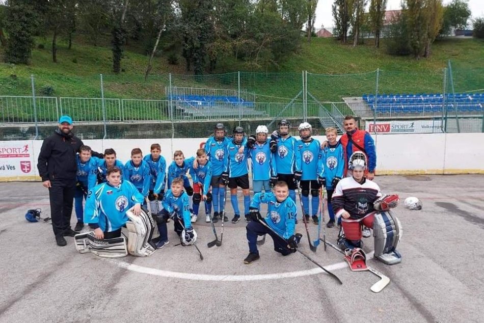 Ilustračný obrázok k článku Pod Zoborom rastú nové hokejbalové talenty: Klub má už vyše 100 mladých hráčov