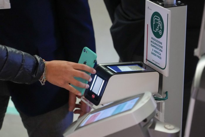 Ilustračný obrázok k článku EÚ chce zjednodušiť pravidlá nepodstatného cestovania: Výhodu budú mať očkovaní