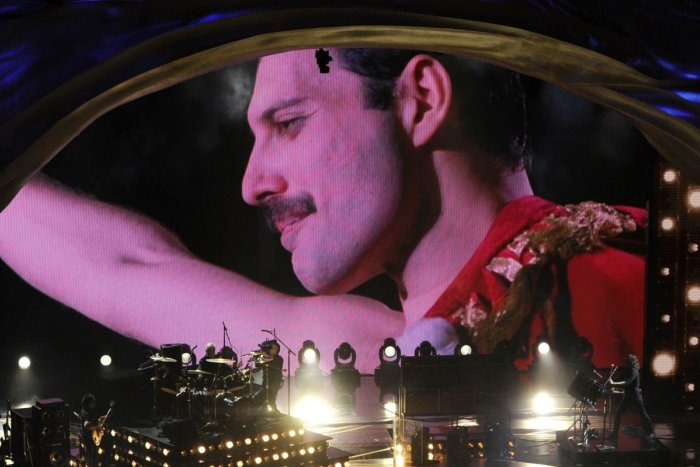 Ilustračný obrázok k článku Pred 30 rokmi zomrel Freddie Mercury: Pravdu o AIDS odhalil až deň pred smrťou