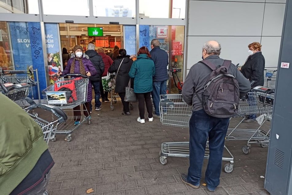 Ilustračný obrázok k článku Bystričania nevnímajú LOCKDOWN len negatívne: Snáď pre každého z nás je prednejšie zdravie