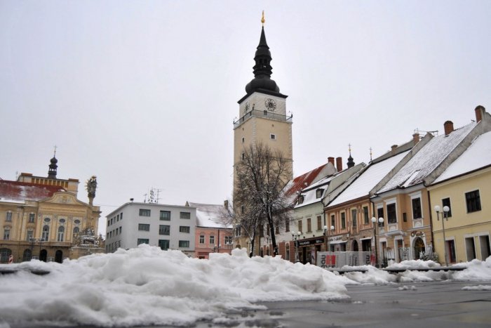 Ilustračný obrázok k článku Pre trnavský okres platí výstraha: Napadnúť môže 15 cm nového snehu