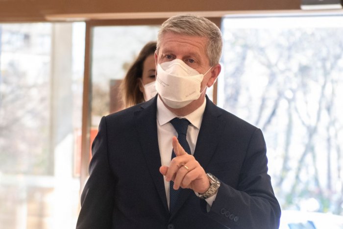 Ilustračný obrázok k článku Lengvarský naznačil, že lockdown POTRVÁ do Vianoc! Potvrdzuje to nový počet nakazených