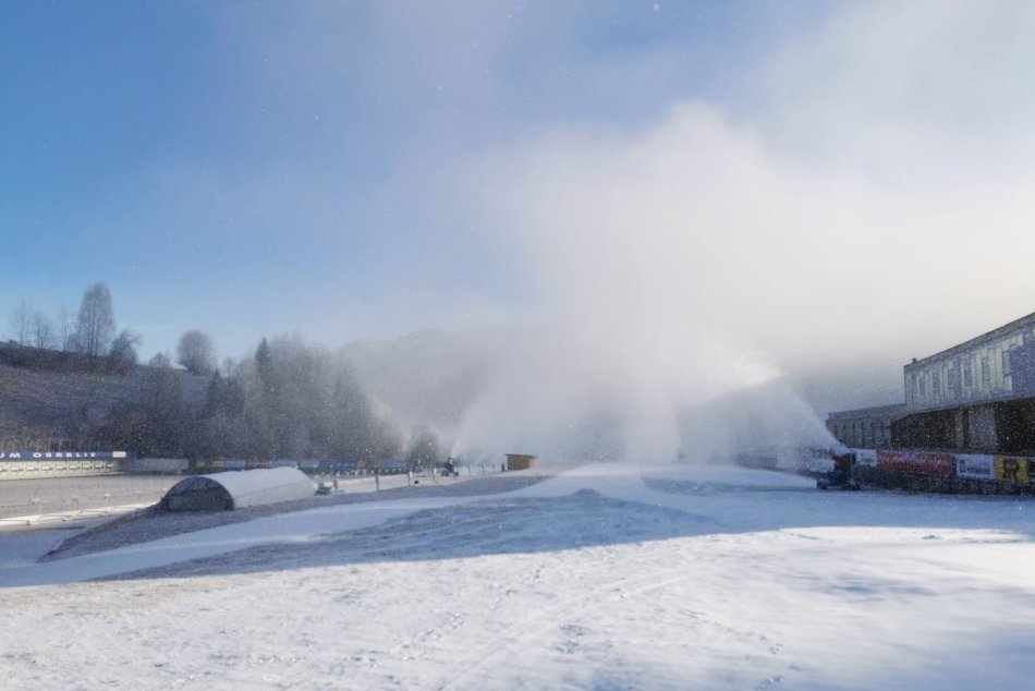 Ilustračný obrázok k článku Prvý sneh je tu: Na Horehroní pribudla biela prikrývka, FOTO