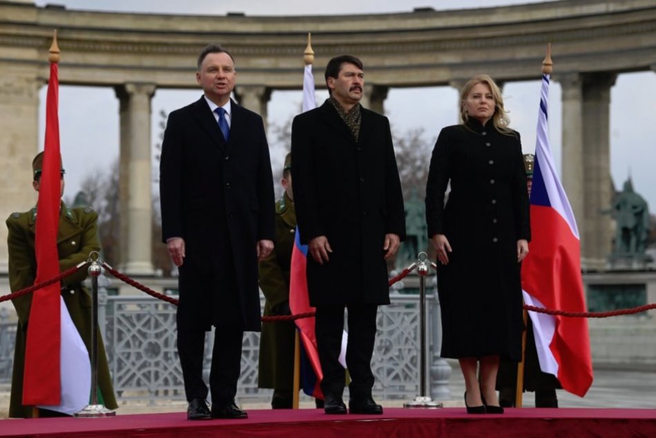 Ilustračný obrázok k článku Čaputová medzi lídrami V4: Čelíme mnohým krízam, potrebujeme sa ZOMKNÚŤ!