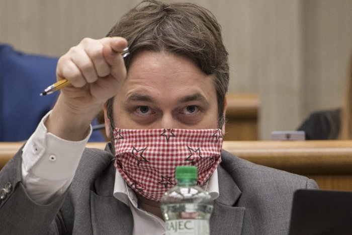 Ilustračný obrázok k článku Blahovi sa nepáči znižovanie dôchodkov komunistom: Je to živočíšna POMSTA, reaguje