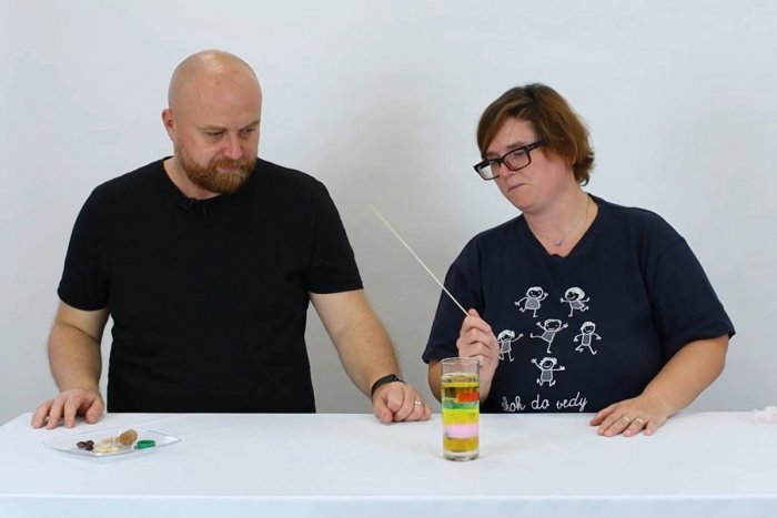 Ilustračný obrázok k článku Každý deň jeden experiment: UKF láka na zábavný Fyzikálny adventný kalendár