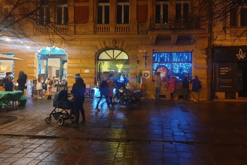 Ilustračný obrázok k článku Žiadne vyľudnené ulice. V Košiciach to žije aj počas lockdownu, FOTO, VIDEO