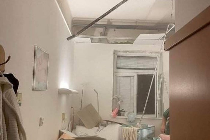 Ilustračný obrázok k článku POHROMA v martinskej pôrodnici: Priamo v izbe spadla zo stropu OMIETKA!