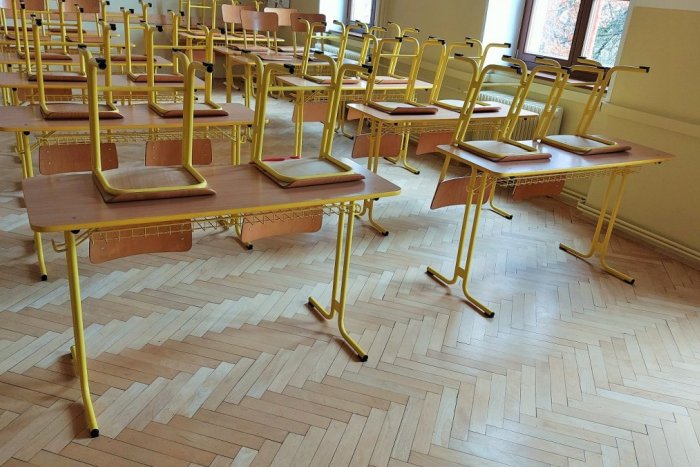 Ilustračný obrázok k článku ŠOK v popradskej škole: Len 11-ročný chlapec priložil spolužiačke nôž ku krku!