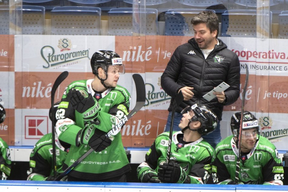 Ilustračný obrázok k článku Novým Zámkom nestačili ani tri góly: Na domácom ľade podľahli Michalovciam