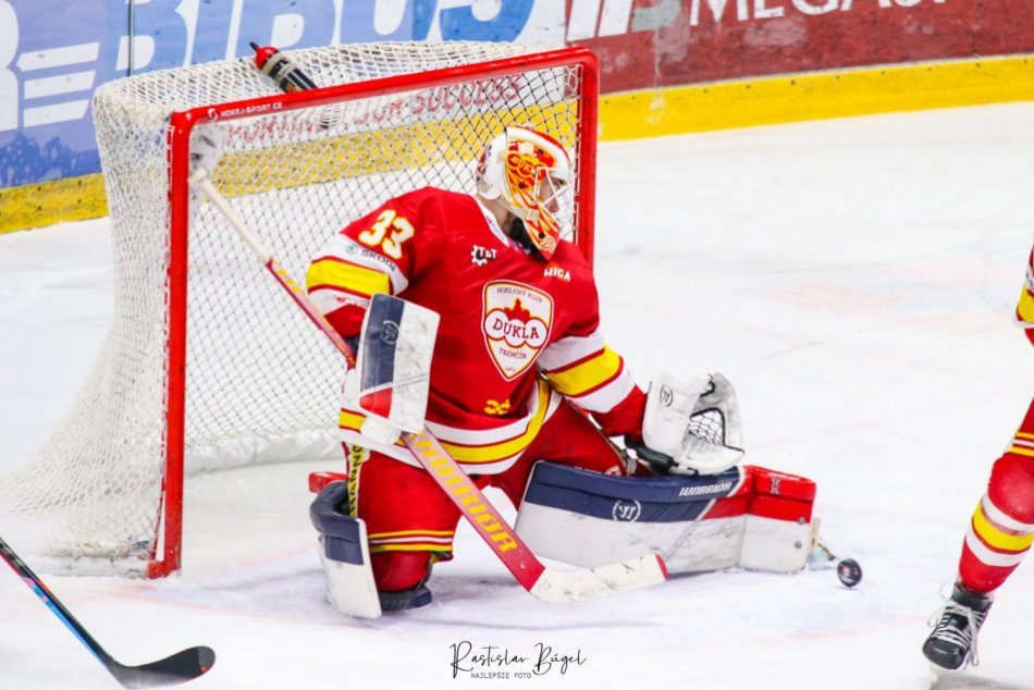 Ilustračný obrázok k článku December ako na hojdačke: Dukla Trenčín strieda víťazstvá s prehrami už 7 kôl