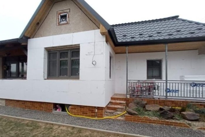 Ilustračný obrázok k článku Váš starý dom si pýta obnovu, no peňazí je málo? Štát prispeje na rekonštrukciu