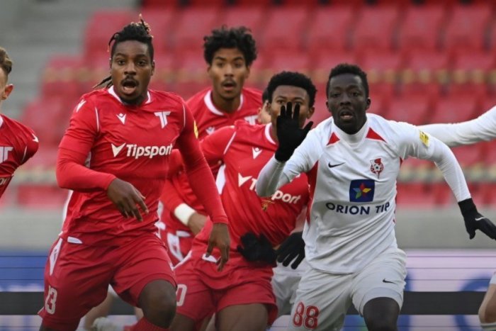 Ilustračný obrázok k článku V trenčianskej kabíne pomohol až KRIK: Podľa trénera Hlinku si body nezaslúžili