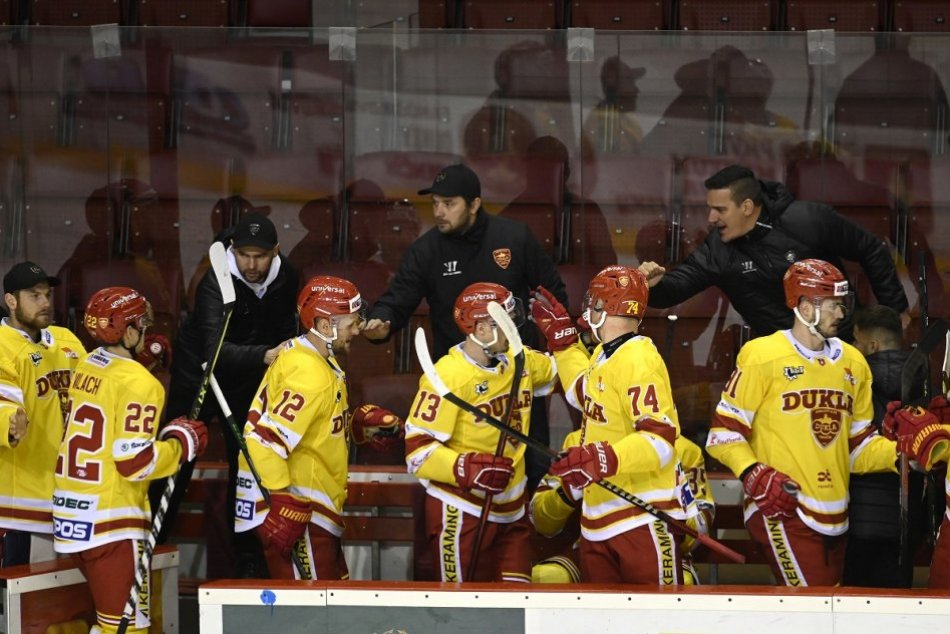 Ilustračný obrázok k článku Nepriaznivá zdravotná situácia: Hokejisti trenčianskej Dukly odkladajú zápasy