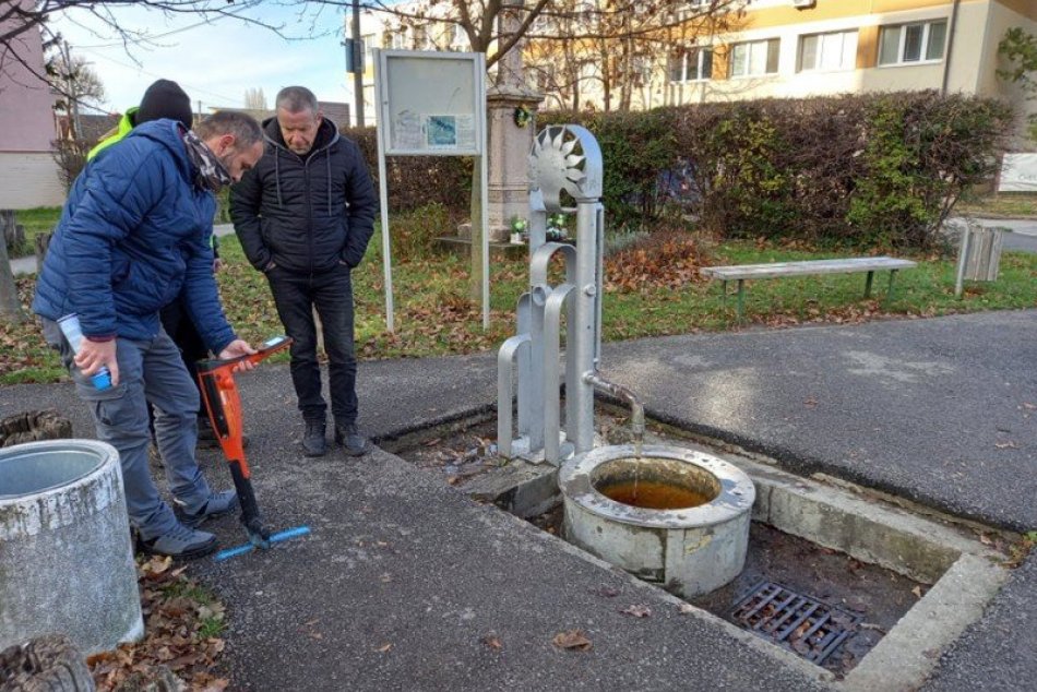 Ilustračný obrázok k článku Artézsku studňu trápi nízka výdatnosť: Čo bude s obľúbeným zdrojom vody?