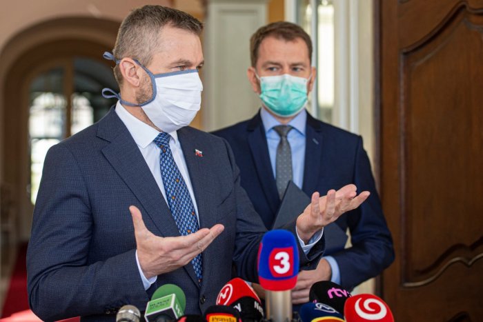 Ilustračný obrázok k článku Pellegrini PODPORIL Matoviča! Prečo Hlas súhlasí s odmeňovaním seniorov za očkovanie?